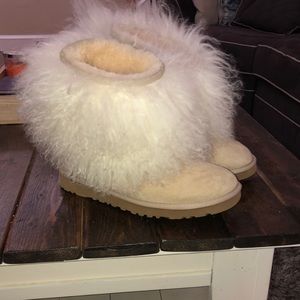 mongolian uggs, never worn. Size 6 us 37 euro